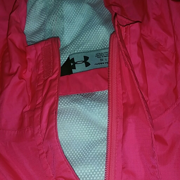 UNDER ARMOUR Jacket - Picture 6 of 7